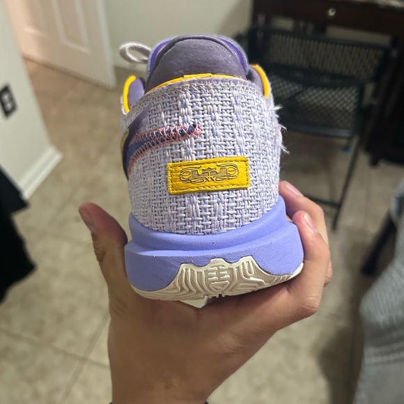 lebron 20 violet frost size 11 - Picture 5 of 14
